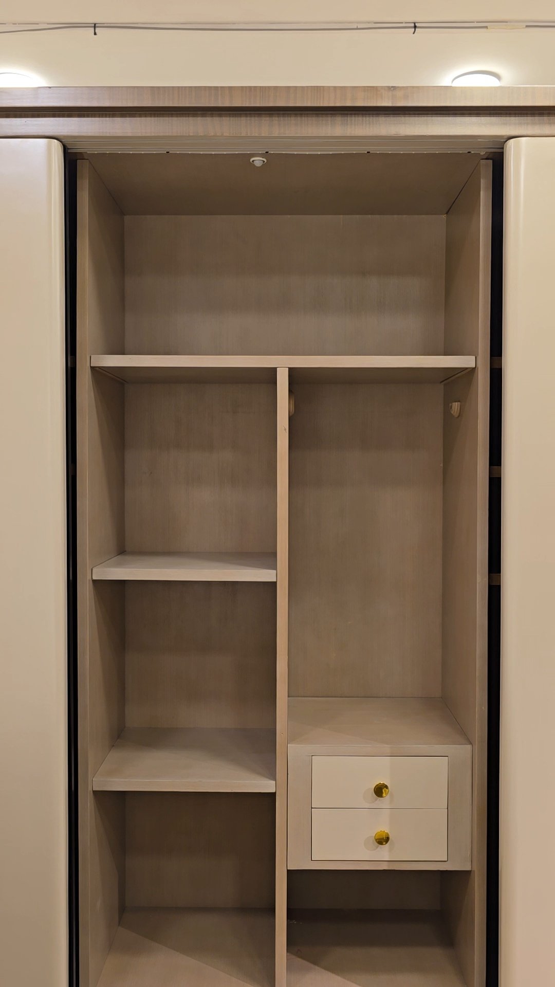 VideoCapture_٢٠٢٥٠٢١٨-٠١٣٦٤٢